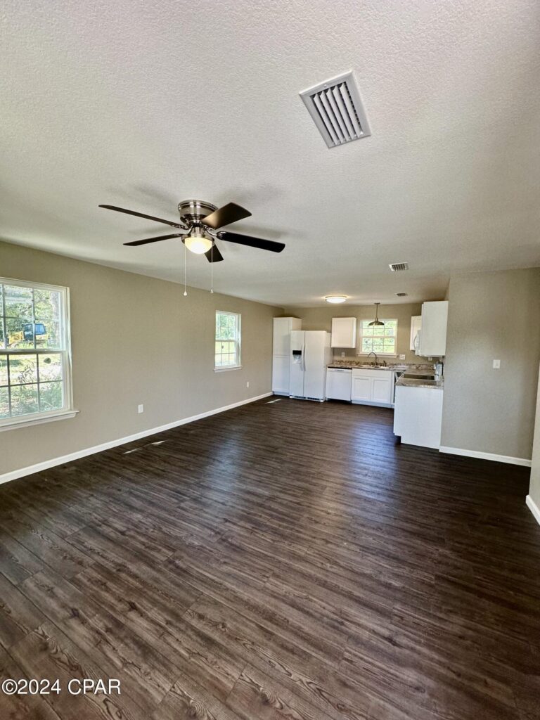 6578 Grande Oak Loop Kitchen & Living Area